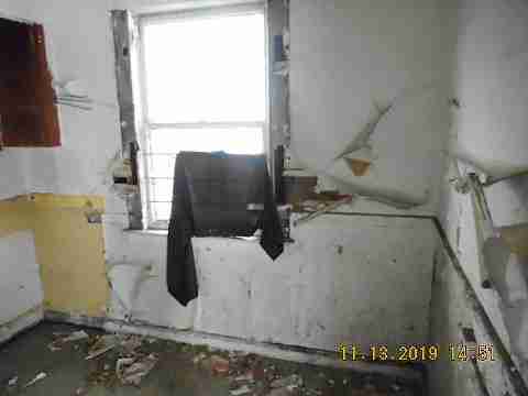 4393 Larchmont (6)_m.jpg